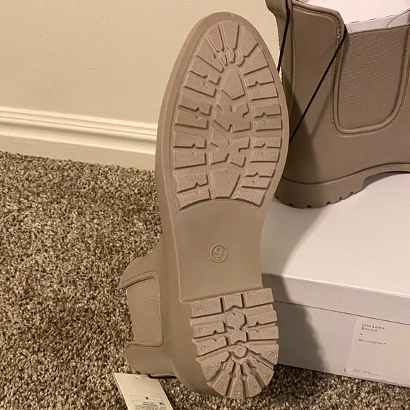 a new day Women’s Tan Chelsea Boots - Picture 7 of 7